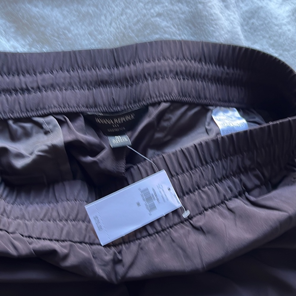 Banana Republic airstretch joggers - Picture 3 of 3